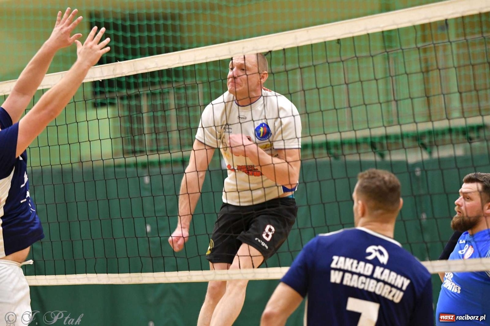 Zdjęcie w galerii na portalu naszraciborz.pl: Puchar prezydenta Raciborza wrócił do Eko-Okien wiadomości z regionu