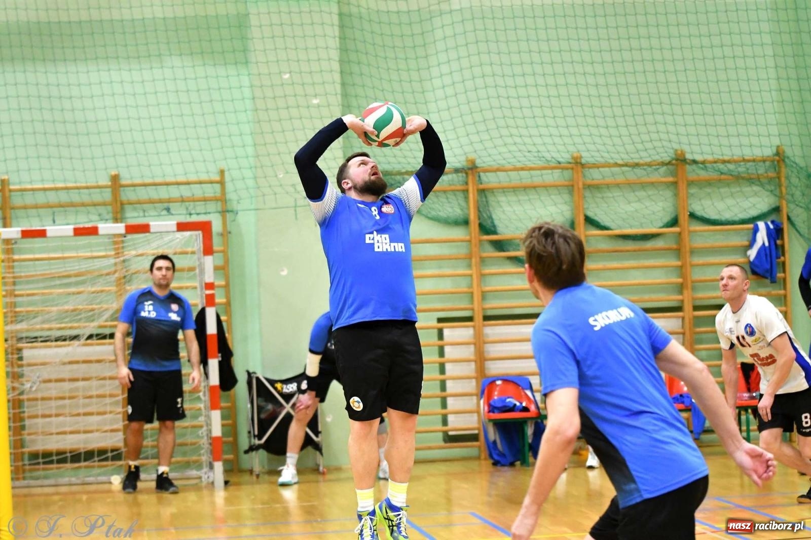 Zdjęcie w galerii na portalu naszraciborz.pl: Puchar prezydenta Raciborza wrócił do Eko-Okien wiadomości z regionu