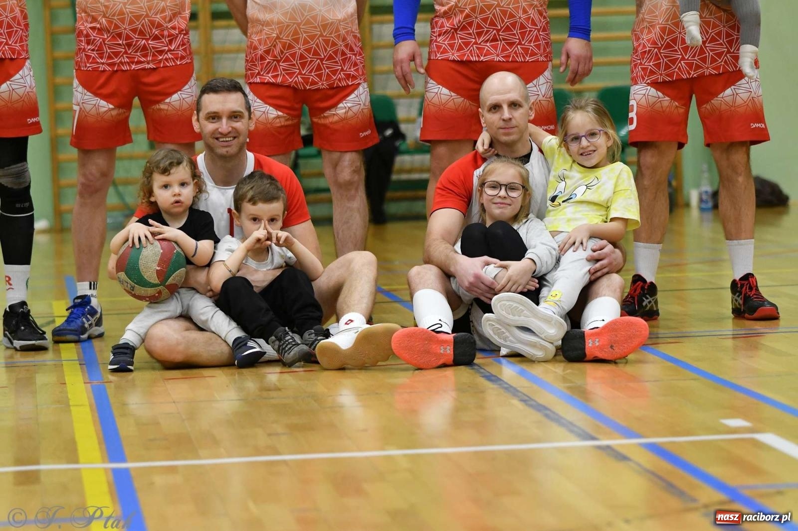 Zdjęcie w galerii na portalu naszraciborz.pl: Puchar prezydenta Raciborza wrócił do Eko-Okien wiadomości z regionu