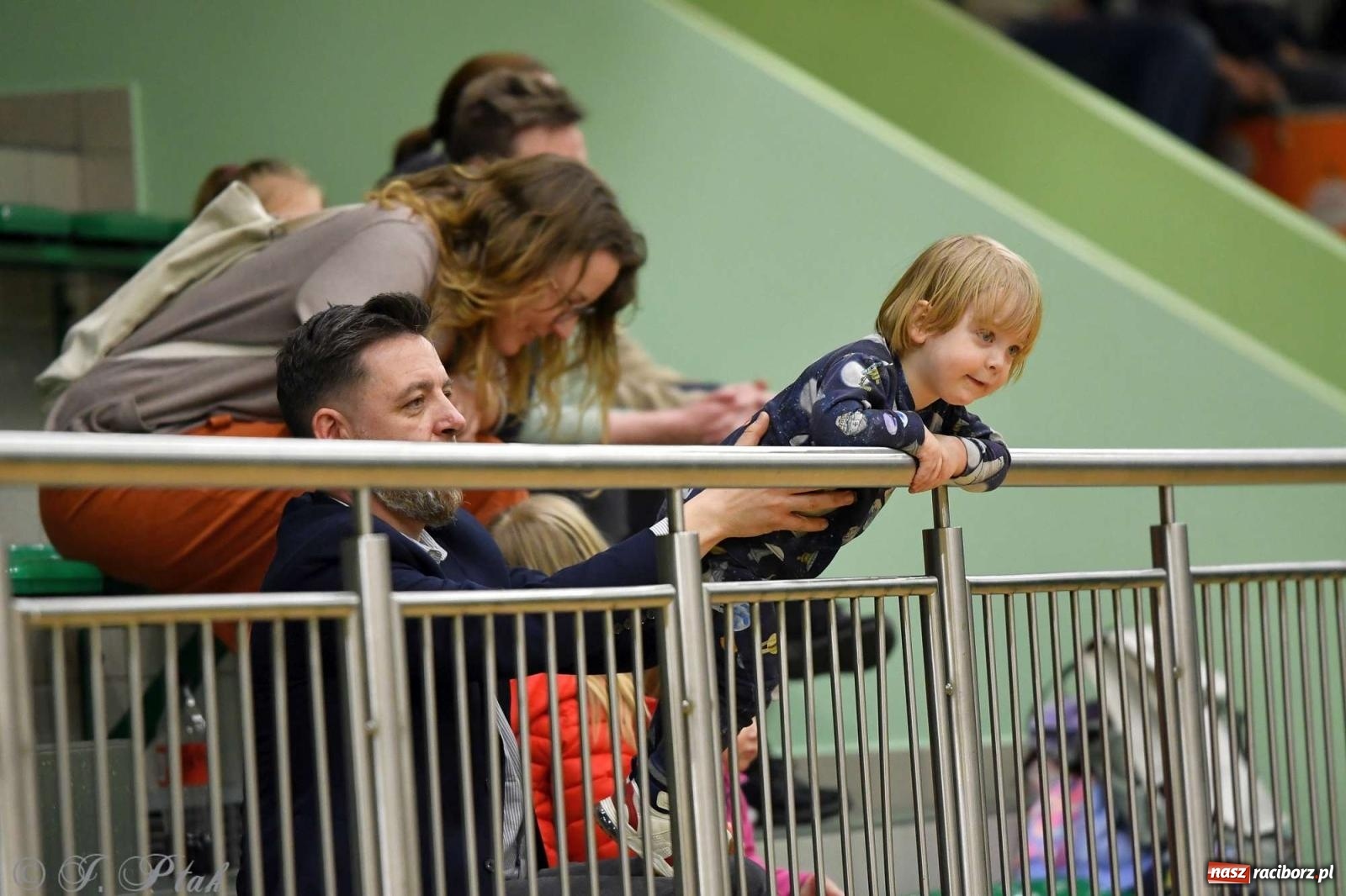 Zdjęcie w galerii na portalu naszraciborz.pl: Puchar prezydenta Raciborza wrócił do Eko-Okien wiadomości z regionu