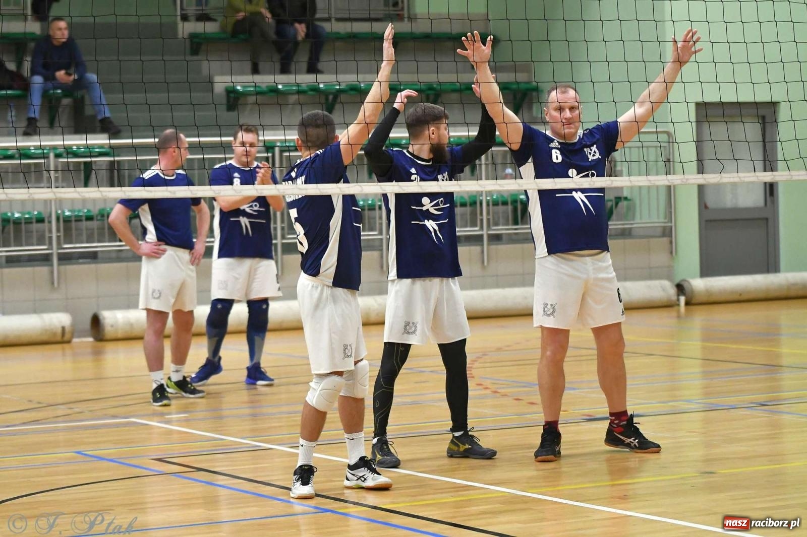 Zdjęcie w galerii na portalu naszraciborz.pl: Puchar prezydenta Raciborza wrócił do Eko-Okien wiadomości z regionu