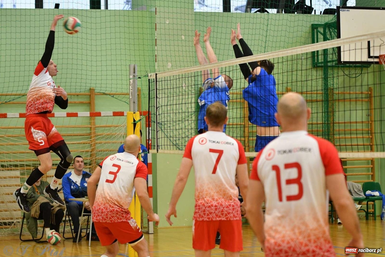 Zdjęcie w galerii na portalu naszraciborz.pl: Puchar prezydenta Raciborza wrócił do Eko-Okien wiadomości z regionu