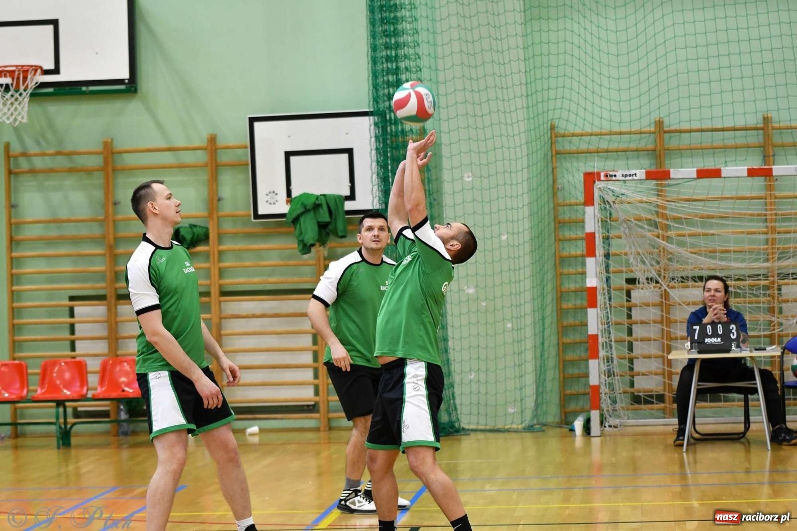 Zdjęcie w galerii na portalu naszraciborz.pl: Puchar prezydenta Raciborza wrócił do Eko-Okien wiadomości z regionu