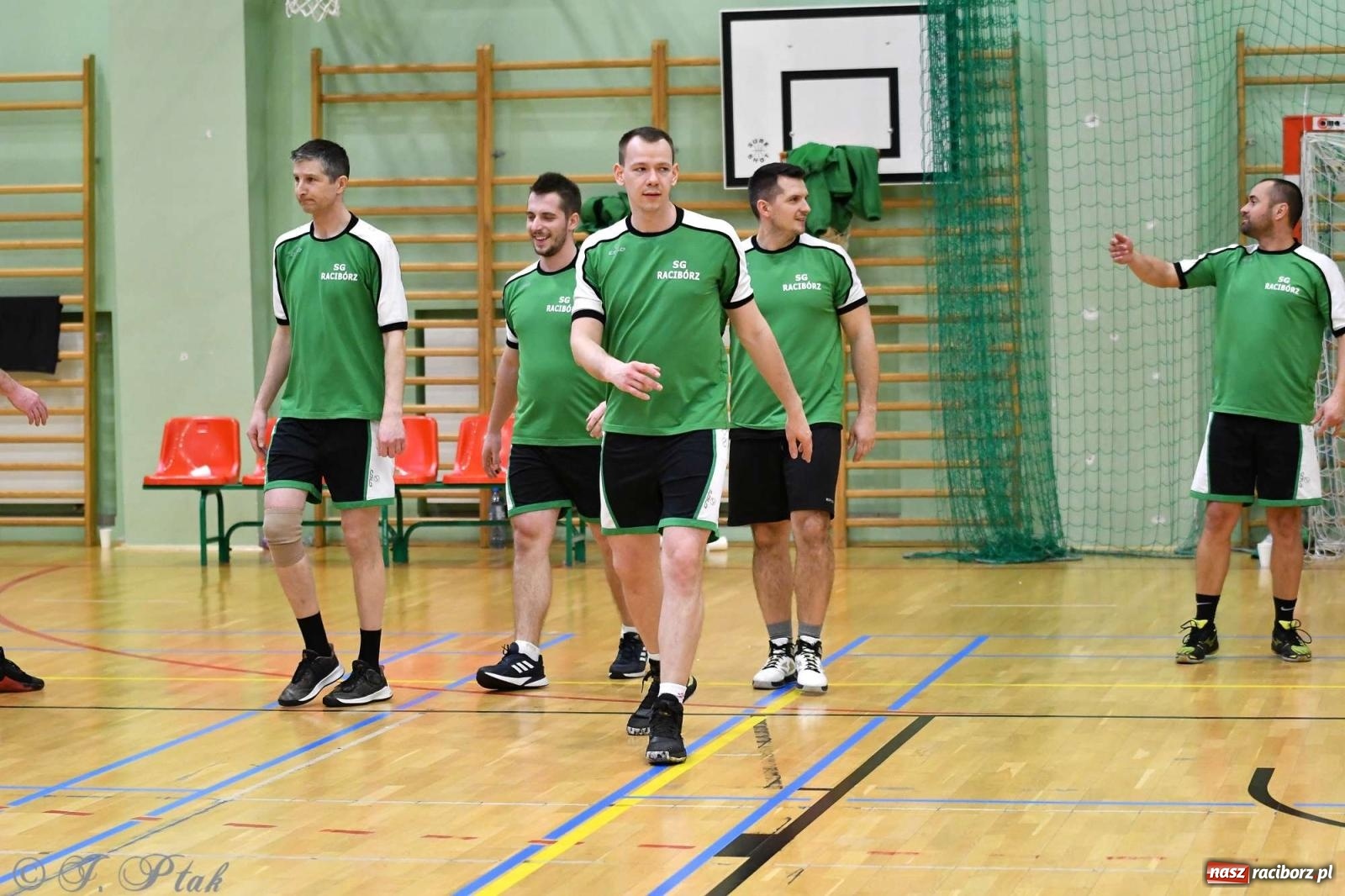 Zdjęcie w galerii na portalu naszraciborz.pl: Puchar prezydenta Raciborza wrócił do Eko-Okien wiadomości z regionu