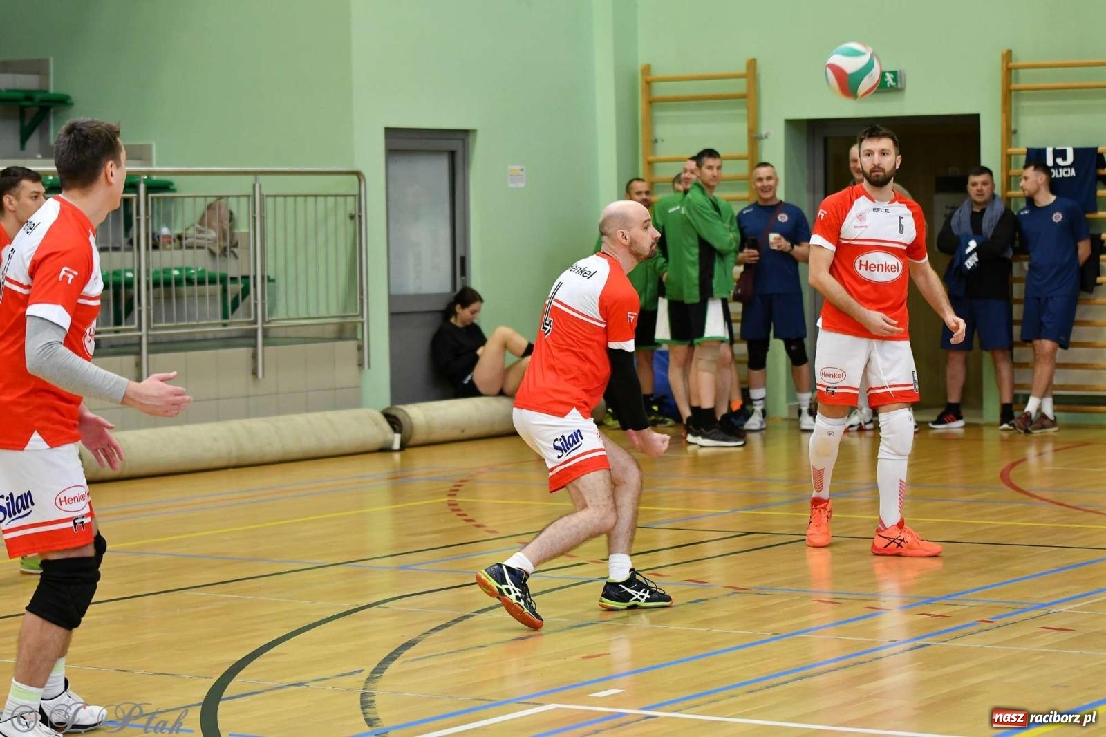 Zdjęcie w galerii na portalu naszraciborz.pl: Puchar prezydenta Raciborza wrócił do Eko-Okien wiadomości z regionu