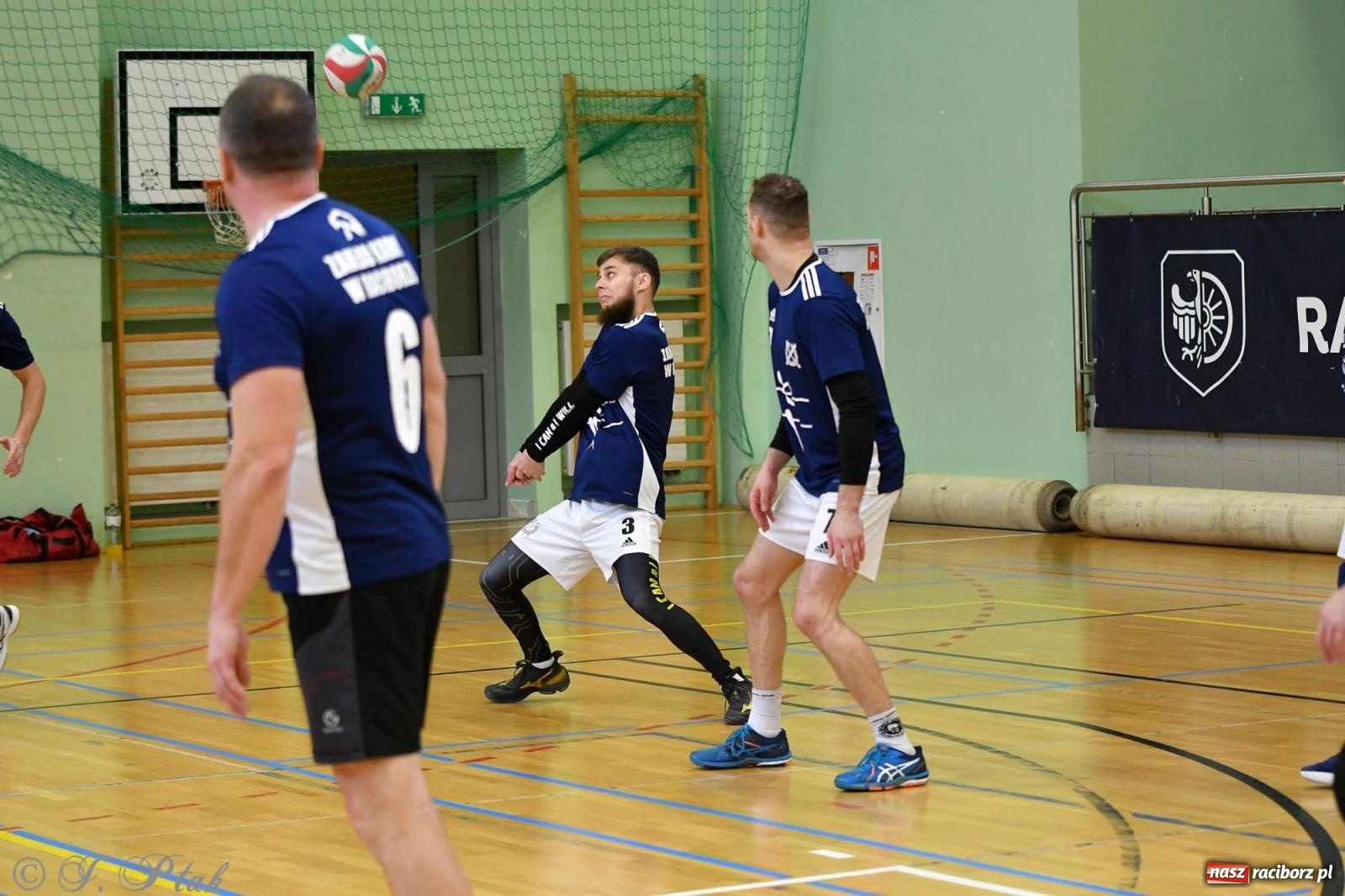 Zdjęcie w galerii na portalu naszraciborz.pl: Puchar prezydenta Raciborza wrócił do Eko-Okien wiadomości z regionu