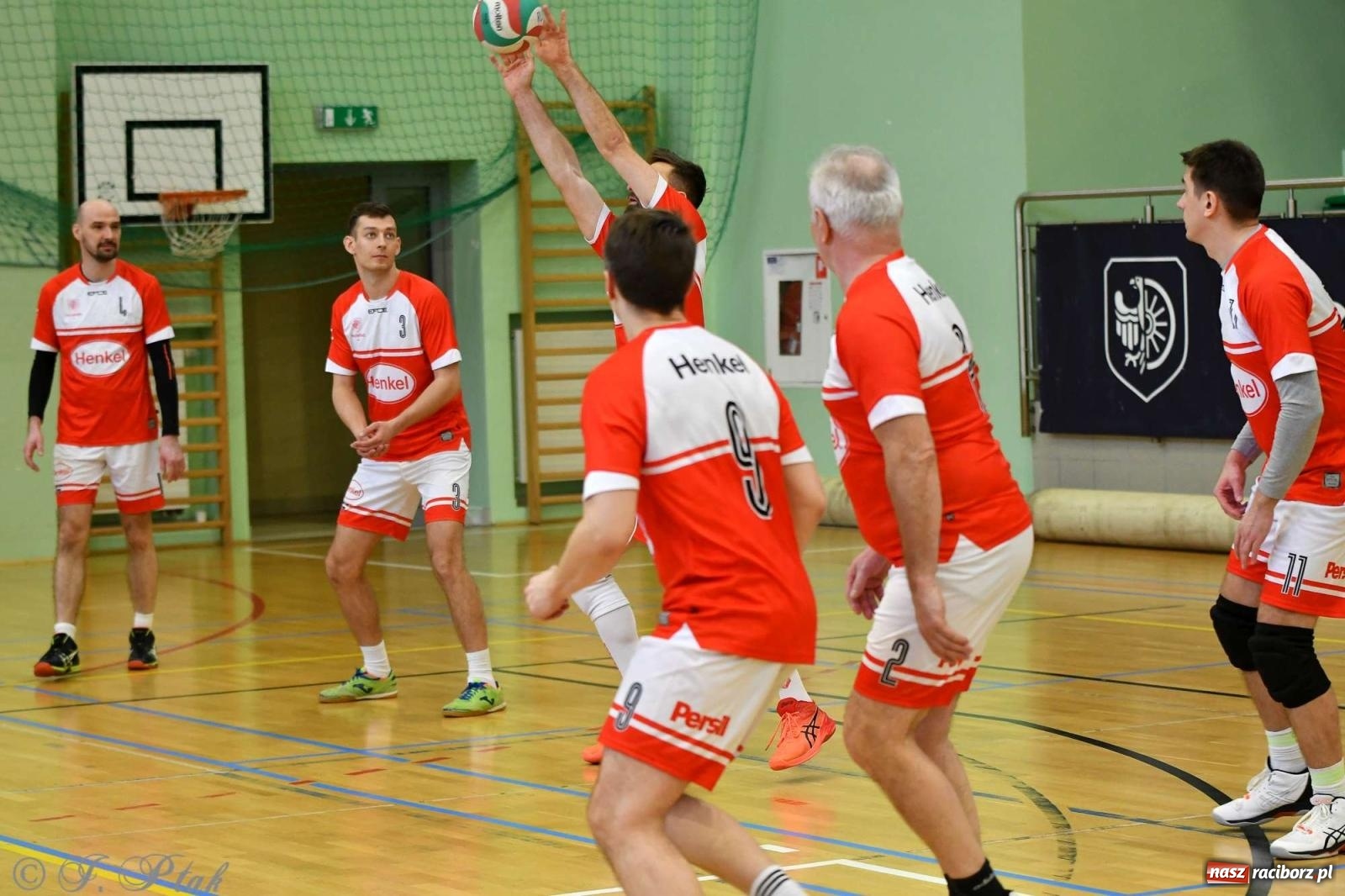 Zdjęcie w galerii na portalu naszraciborz.pl: Puchar prezydenta Raciborza wrócił do Eko-Okien wiadomości z regionu