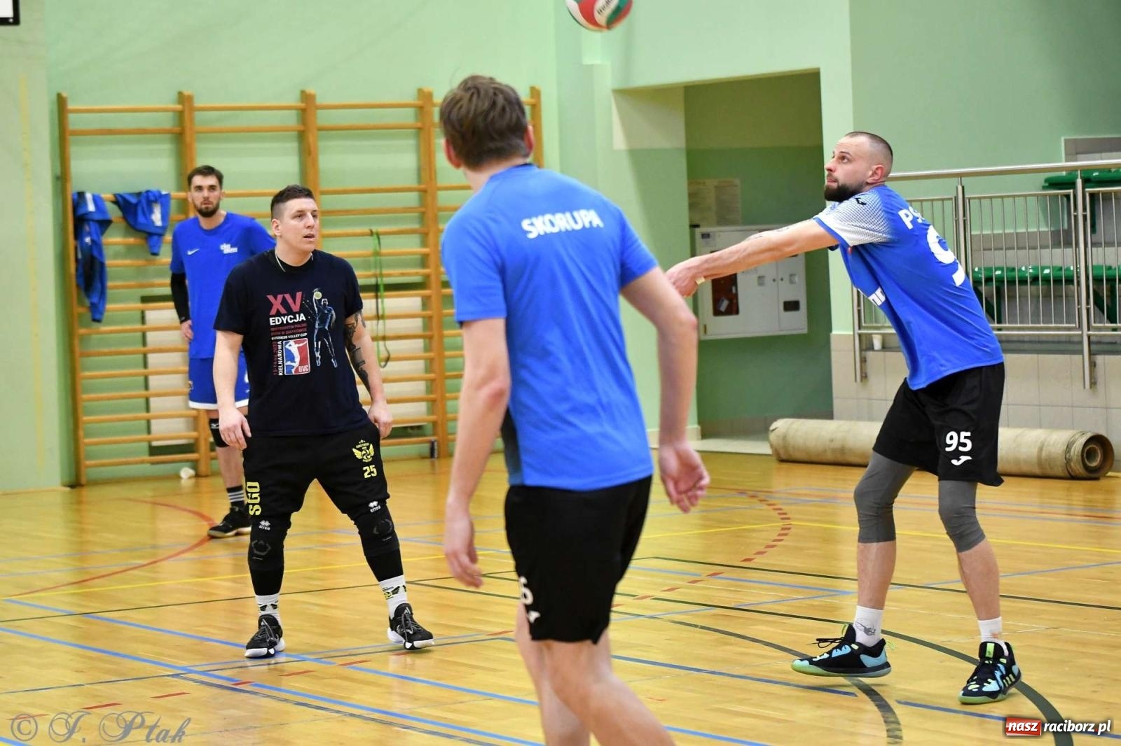 Zdjęcie w galerii na portalu naszraciborz.pl: Puchar prezydenta Raciborza wrócił do Eko-Okien wiadomości z regionu