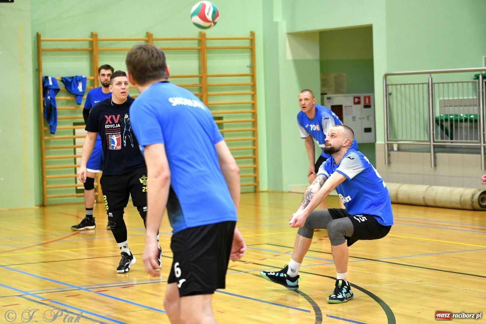 Zdjęcie w galerii na portalu naszraciborz.pl: Puchar prezydenta Raciborza wrócił do Eko-Okien wiadomości z regionu