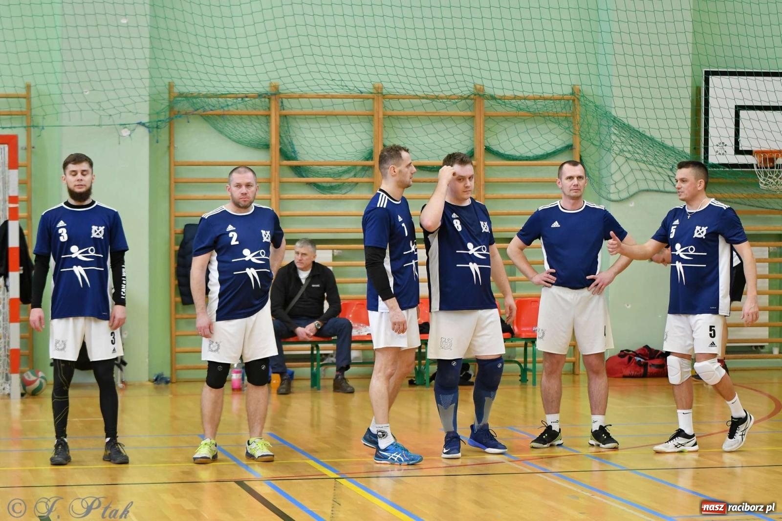 Zdjęcie w galerii na portalu naszraciborz.pl: Puchar prezydenta Raciborza wrócił do Eko-Okien wiadomości z regionu