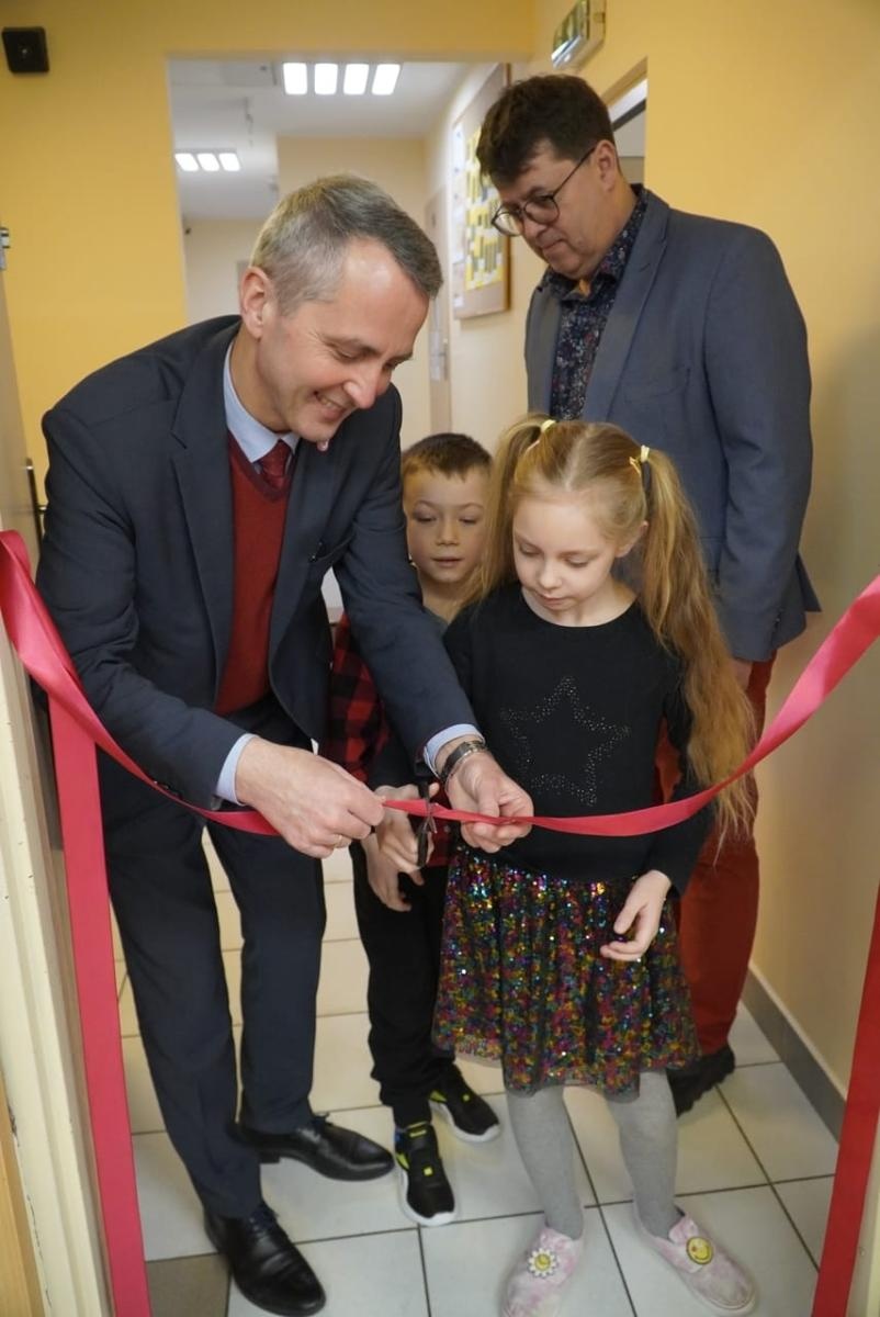 Zdjęcie w galerii na portalu naszraciborz.pl: Brzezie ma mobilną pracownię komputerową wiadomości z regionu