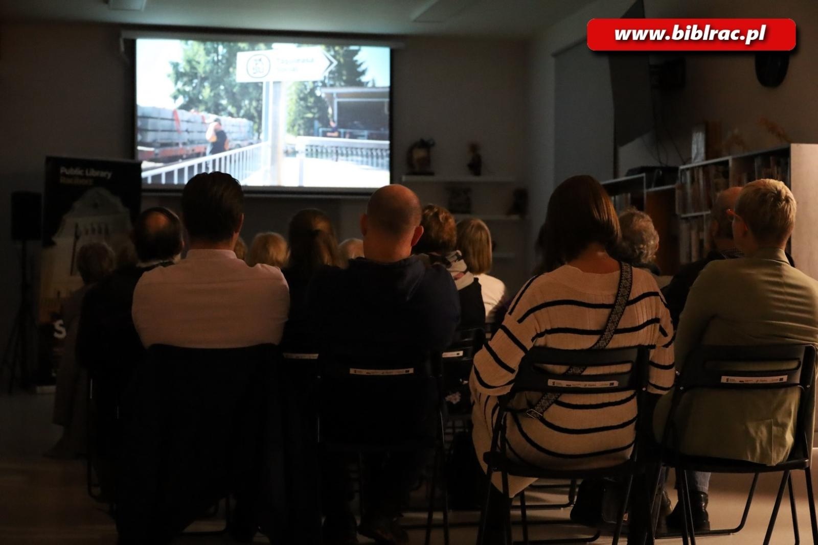 Zdjęcie w galerii na portalu naszraciborz.pl: Via Transilvanica odkryta! Martyna z Projektu Rumunia ponownie odwiedziła Racibórz wiadomości z regionu