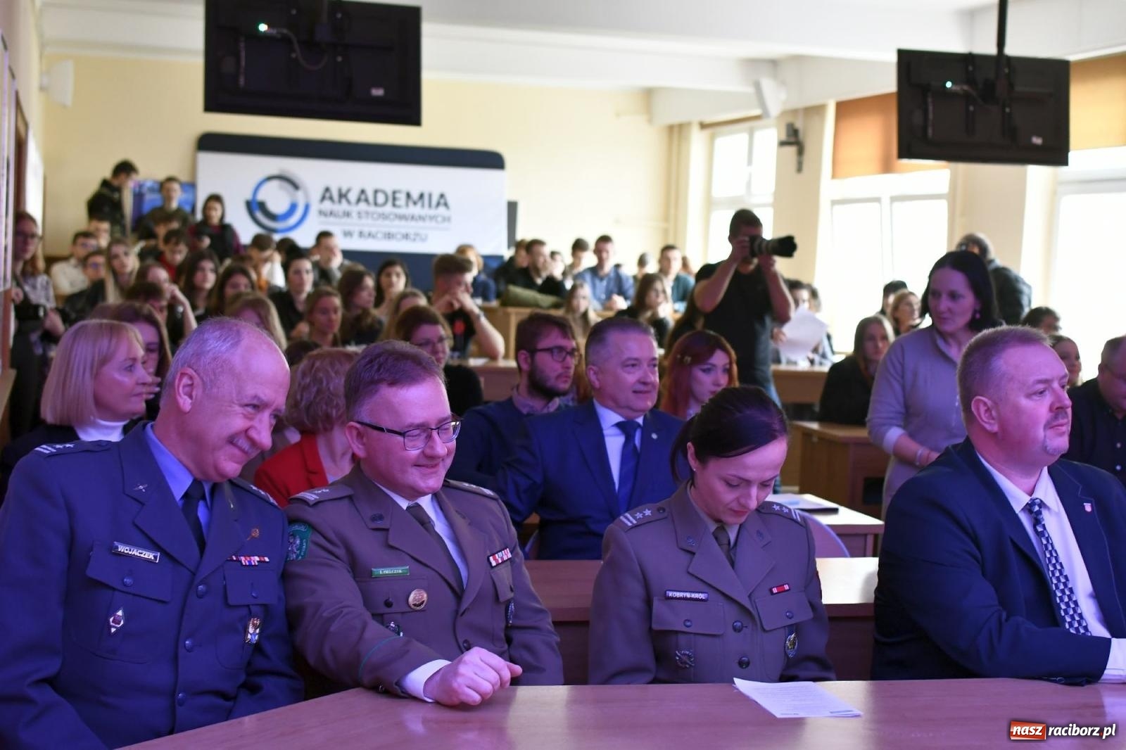 Zdjęcie w galerii na portalu naszraciborz.pl: Trzecie seminarium czasopisma naukowego Eunomia oraz Konferencja Studenckich Kół Naukowych wiadomości z regionu