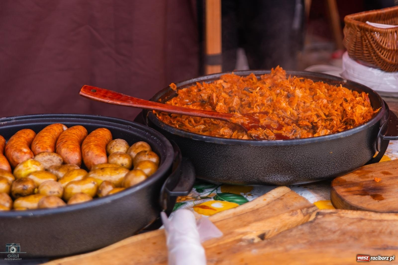 Zdjęcie w galerii na portalu naszraciborz.pl: Na rynku ruszył jarmark wielkanocny [FOTO i WIDEO] wiadomości z regionu