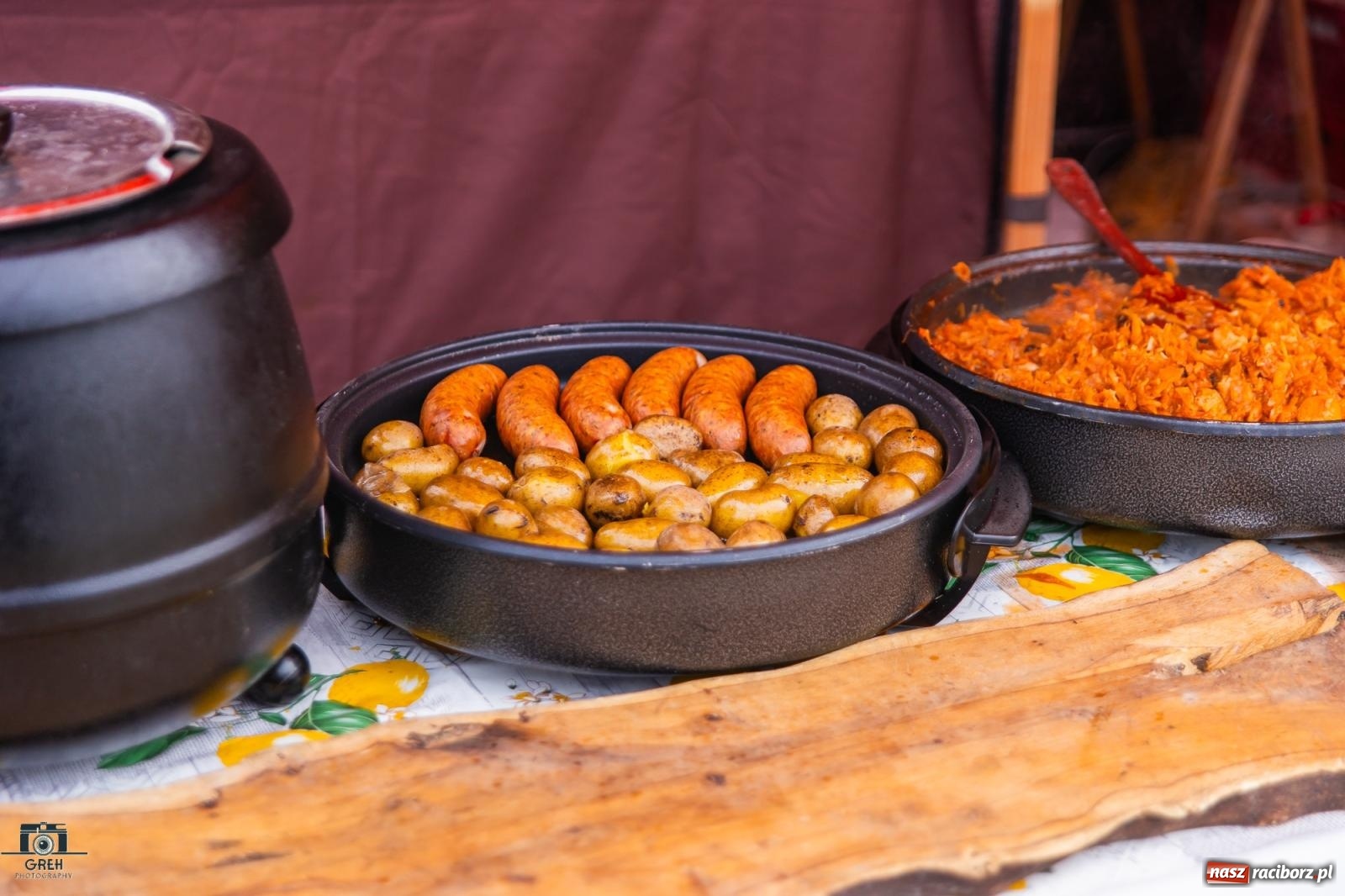 Zdjęcie w galerii na portalu naszraciborz.pl: Na rynku ruszył jarmark wielkanocny [FOTO i WIDEO] wiadomości z regionu