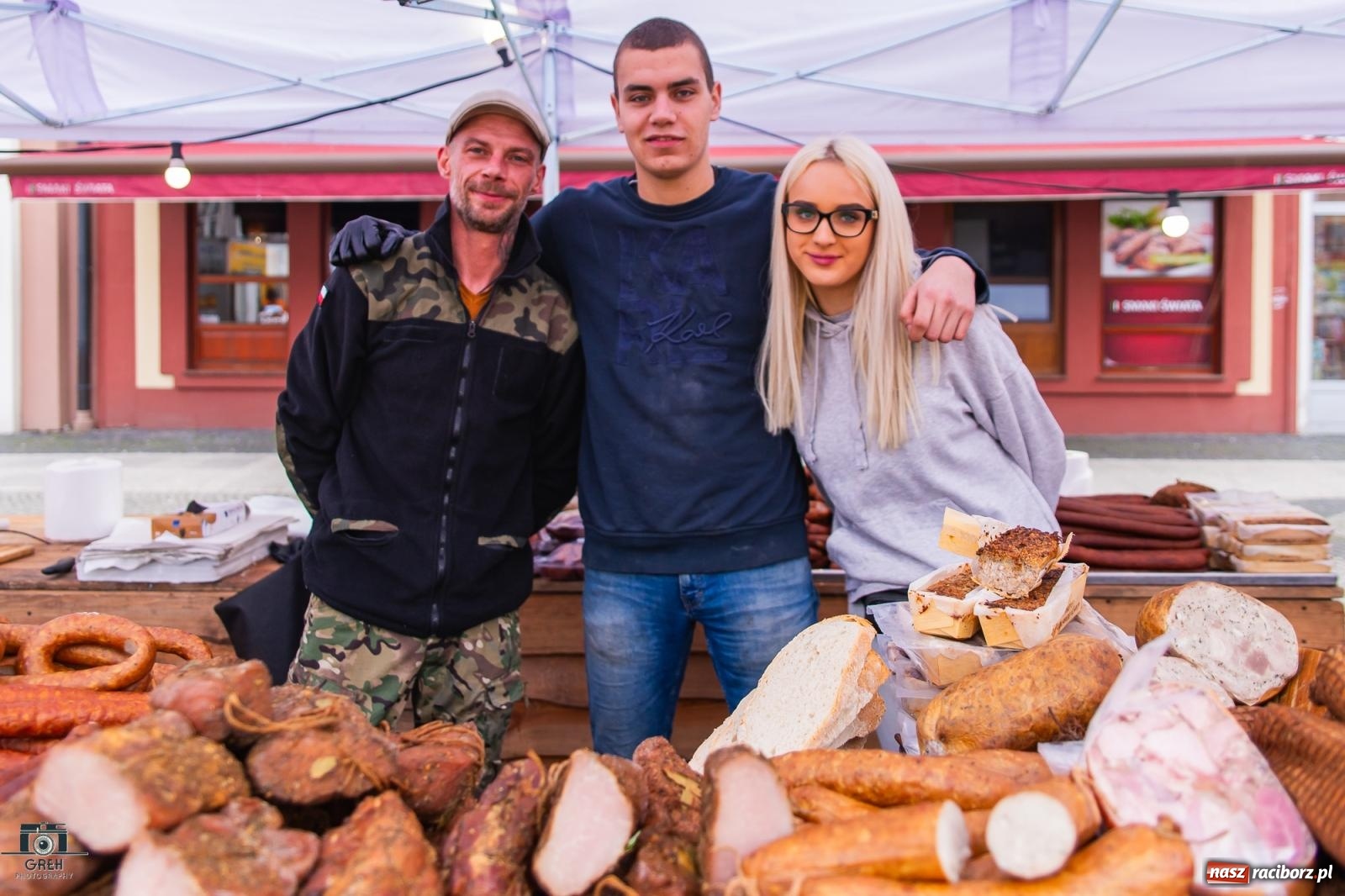 Zdjęcie w galerii na portalu naszraciborz.pl: Na rynku ruszył jarmark wielkanocny [FOTO i WIDEO] wiadomości z regionu