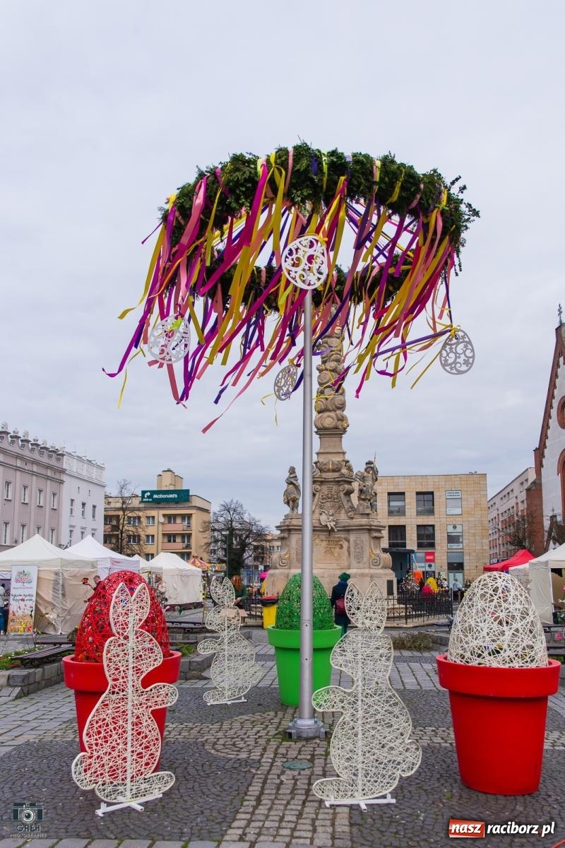 Zdjęcie w galerii na portalu naszraciborz.pl: Na rynku ruszył jarmark wielkanocny [FOTO i WIDEO] wiadomości z regionu