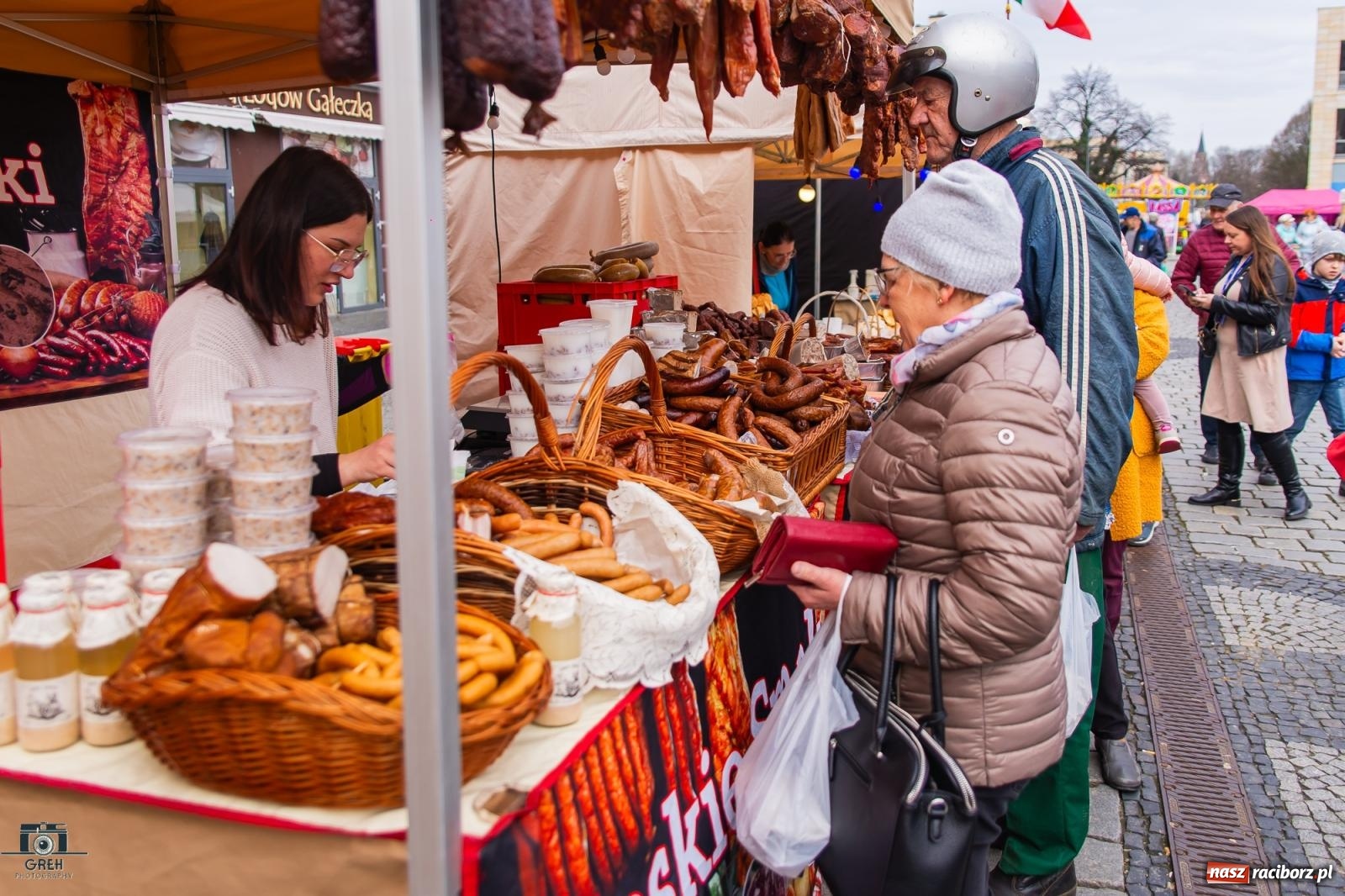 Zdjęcie w galerii na portalu naszraciborz.pl: Na rynku ruszył jarmark wielkanocny [FOTO i WIDEO] wiadomości z regionu