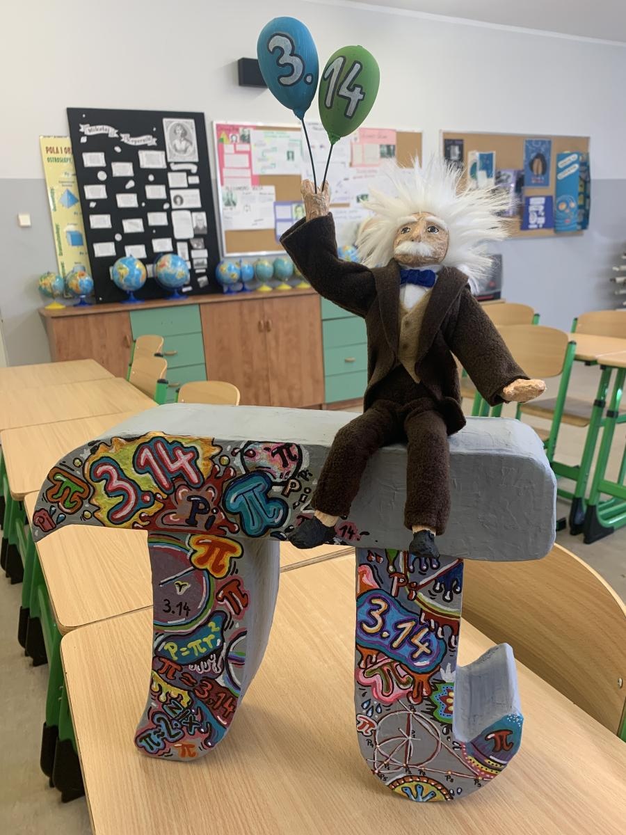 Zdjęcie w galerii na portalu naszraciborz.pl: Epickie pi. Sukces Ani ze szkoły w Nędzy wiadomości z regionu