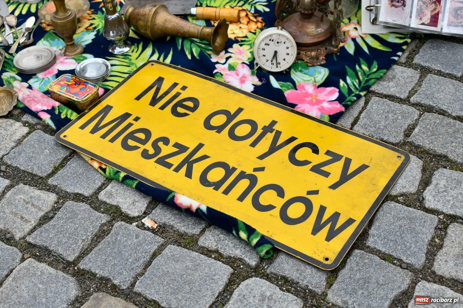 Zdjęcie w galerii na portalu naszraciborz.pl: Ocieplenie to i ożywienie na jarmarku staroci [FOTO i WIDEO] wiadomości z regionu