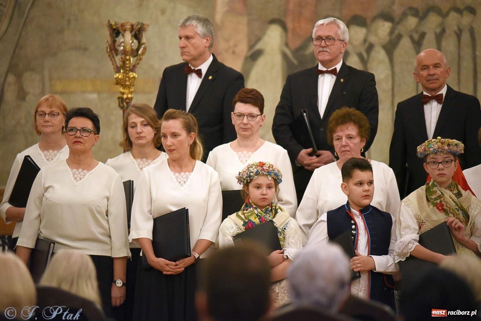 Zdjęcie w galerii na portalu naszraciborz.pl: Śląskie pieśni i opowieści o abp. Gawlinie wiadomości z regionu
