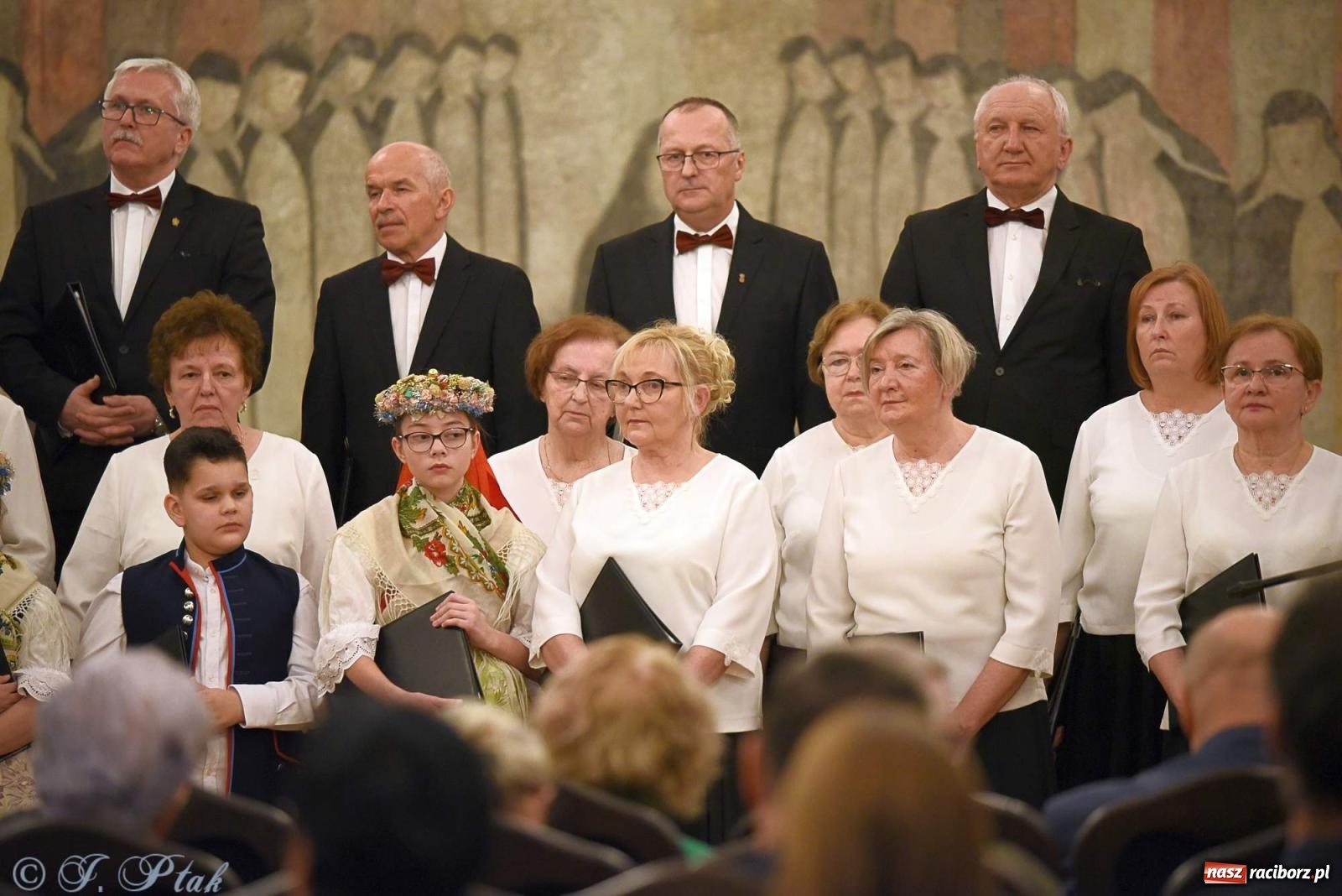 Zdjęcie w galerii na portalu naszraciborz.pl: Śląskie pieśni i opowieści o abp. Gawlinie wiadomości z regionu