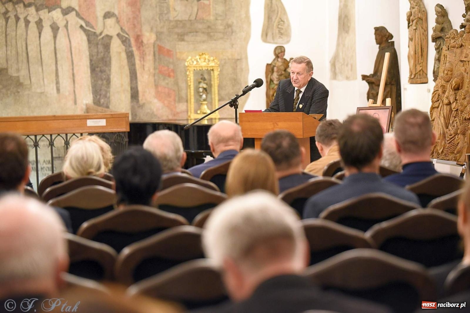 Zdjęcie w galerii na portalu naszraciborz.pl: Śląskie pieśni i opowieści o abp. Gawlinie wiadomości z regionu