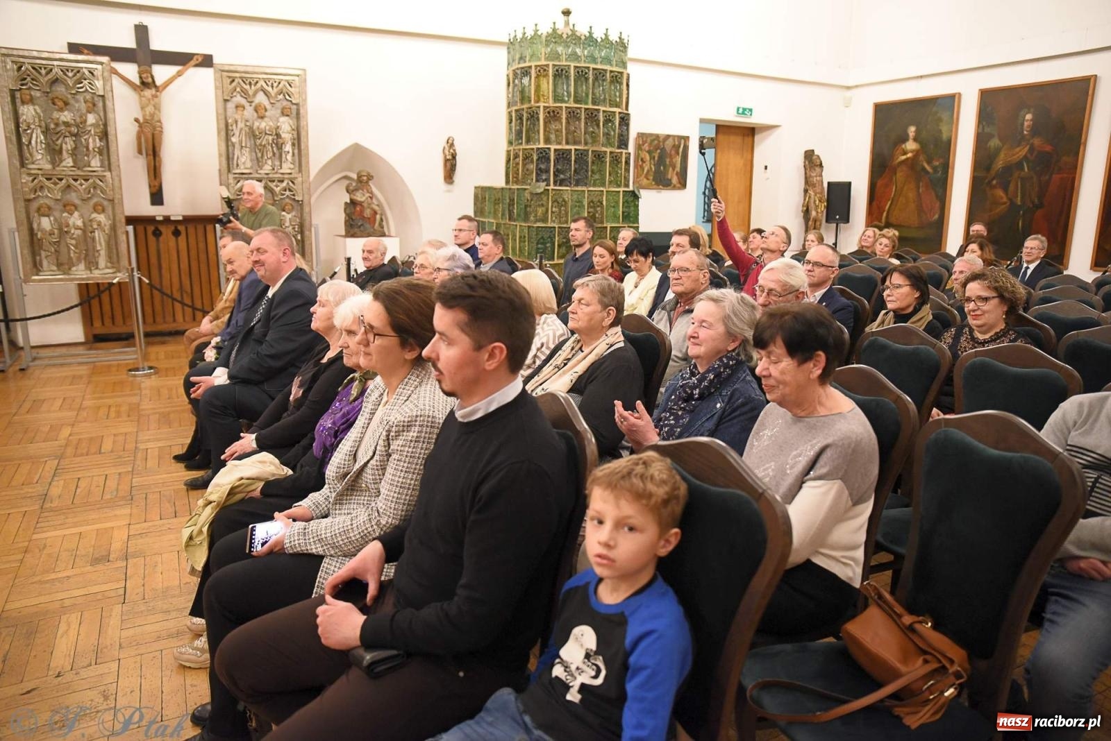 Zdjęcie w galerii na portalu naszraciborz.pl: Śląskie pieśni i opowieści o abp. Gawlinie wiadomości z regionu