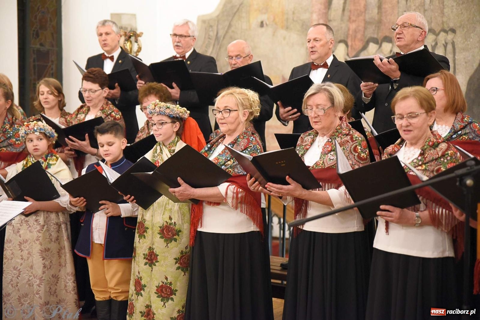 Zdjęcie w galerii na portalu naszraciborz.pl: Śląskie pieśni i opowieści o abp. Gawlinie wiadomości z regionu