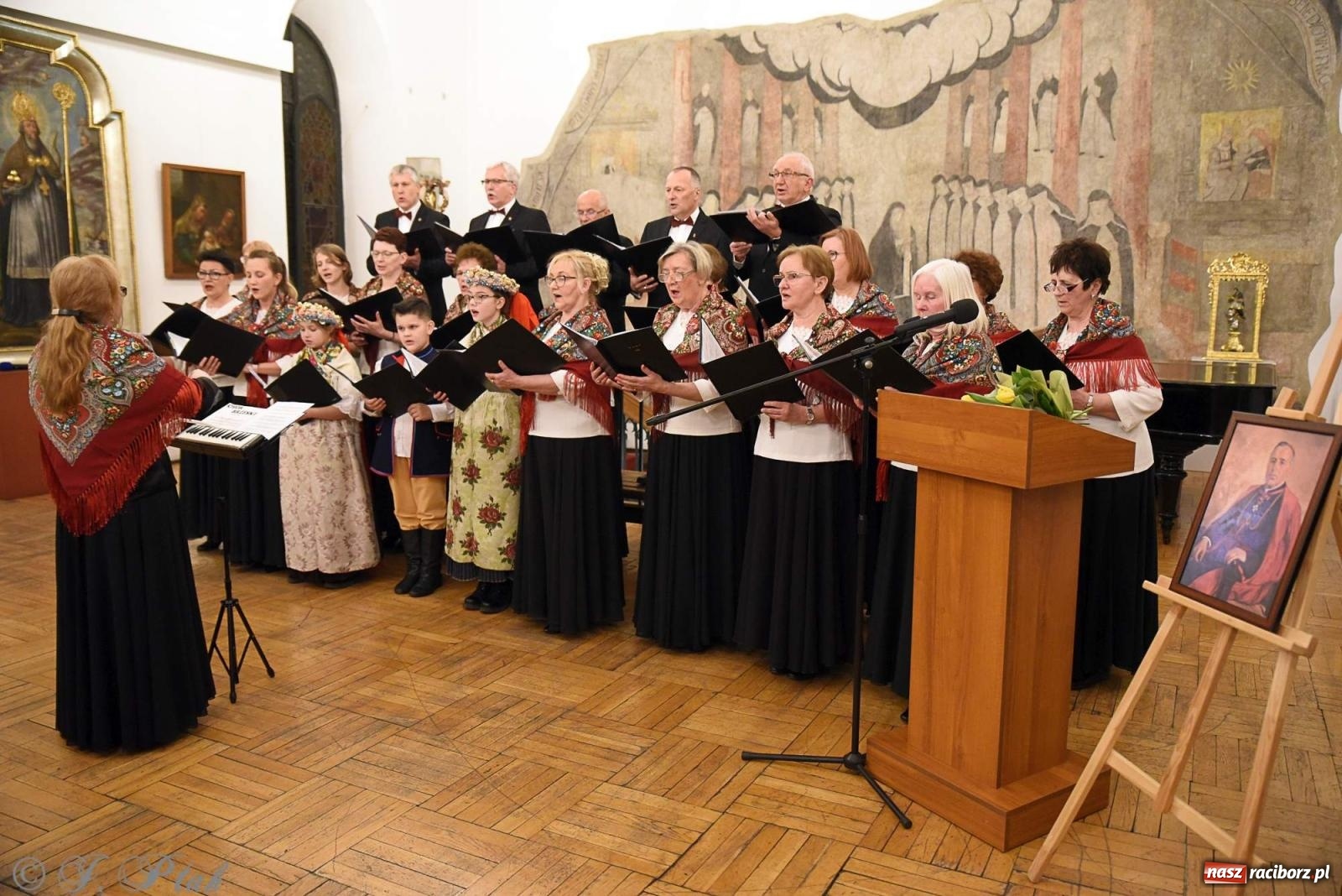 Zdjęcie w galerii na portalu naszraciborz.pl: Śląskie pieśni i opowieści o abp. Gawlinie wiadomości z regionu