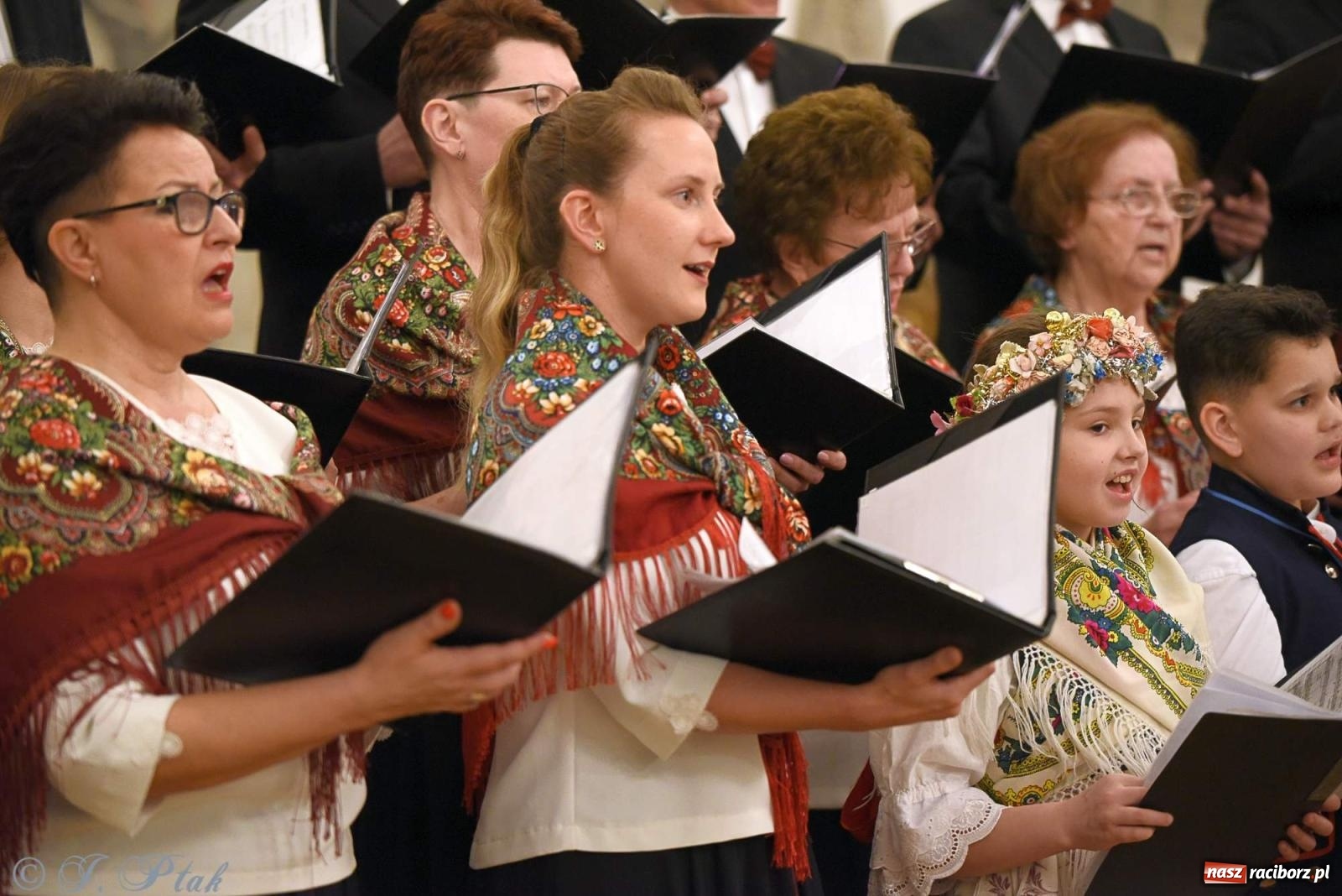 Zdjęcie w galerii na portalu naszraciborz.pl: Śląskie pieśni i opowieści o abp. Gawlinie wiadomości z regionu