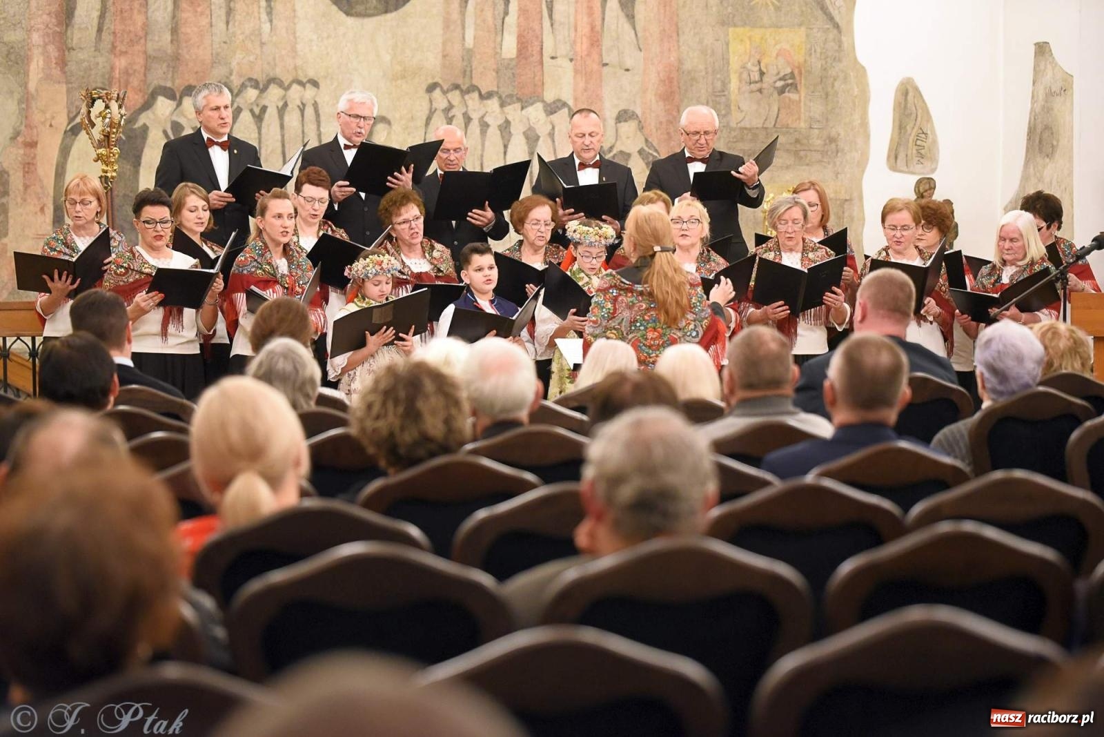 Zdjęcie w galerii na portalu naszraciborz.pl: Śląskie pieśni i opowieści o abp. Gawlinie wiadomości z regionu