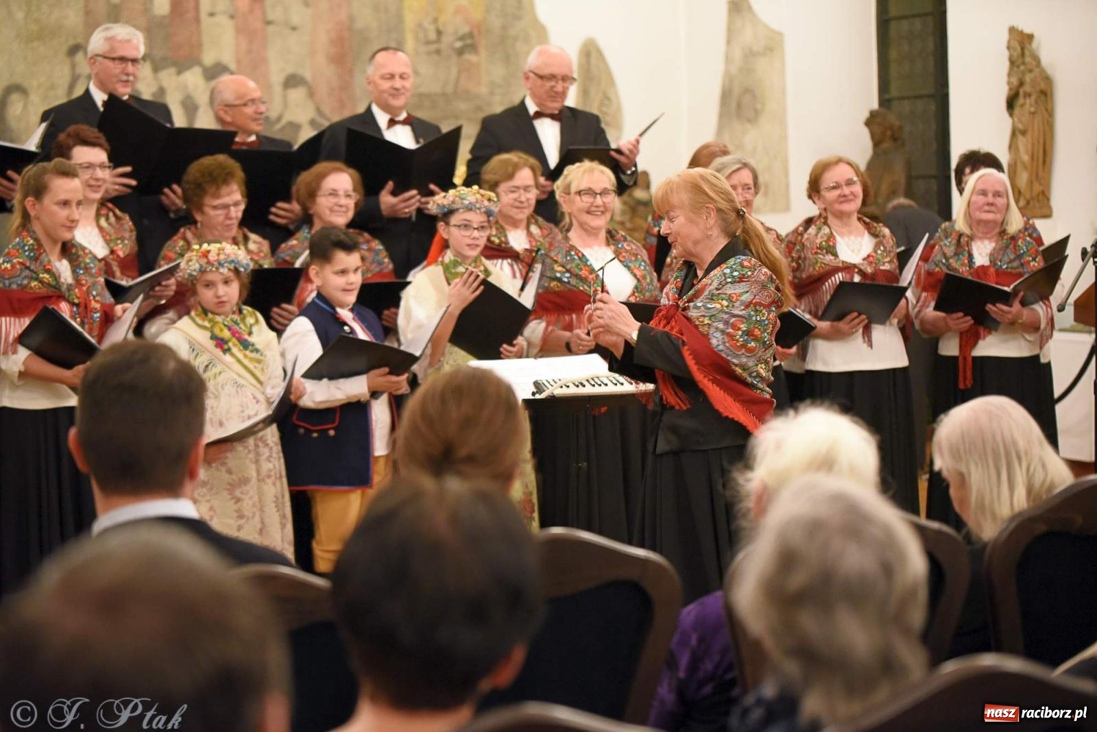 Zdjęcie w galerii na portalu naszraciborz.pl: Śląskie pieśni i opowieści o abp. Gawlinie wiadomości z regionu