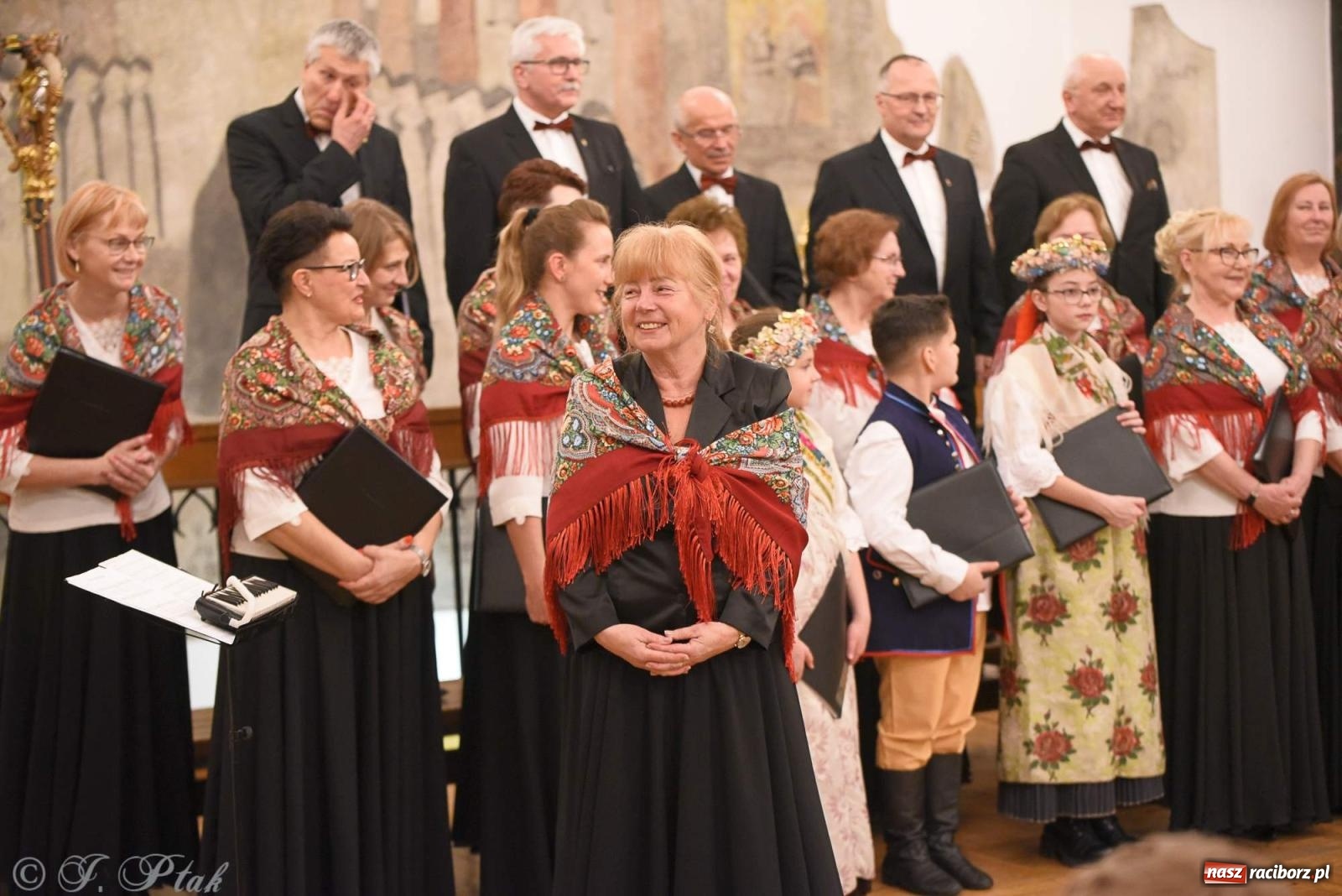 Zdjęcie w galerii na portalu naszraciborz.pl: Śląskie pieśni i opowieści o abp. Gawlinie wiadomości z regionu