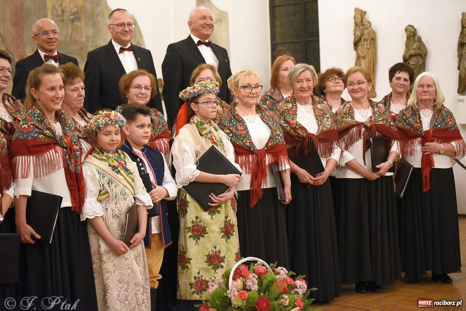 Zdjęcie w galerii na portalu naszraciborz.pl: Śląskie pieśni i opowieści o abp. Gawlinie wiadomości z regionu