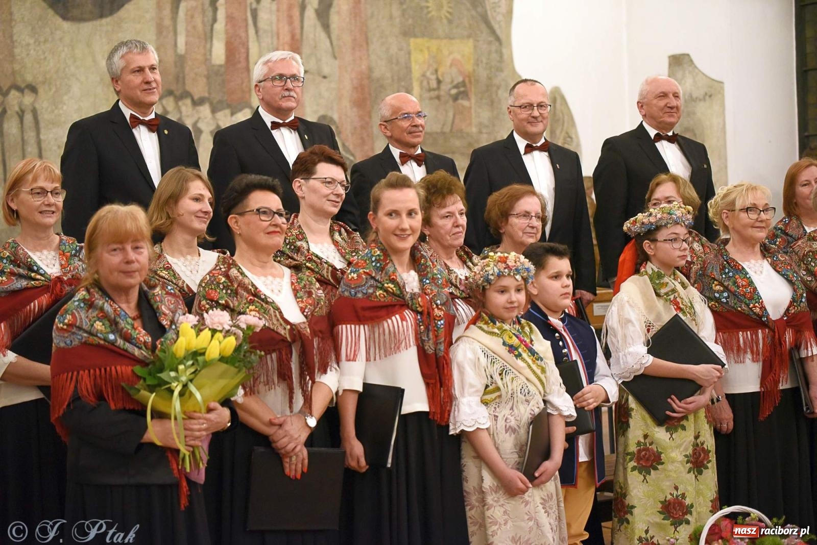 Zdjęcie w galerii na portalu naszraciborz.pl: Śląskie pieśni i opowieści o abp. Gawlinie wiadomości z regionu