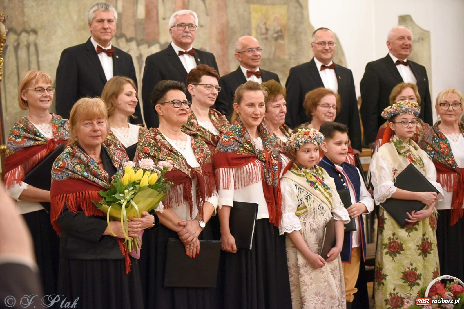 Zdjęcie w galerii na portalu naszraciborz.pl: Śląskie pieśni i opowieści o abp. Gawlinie wiadomości z regionu