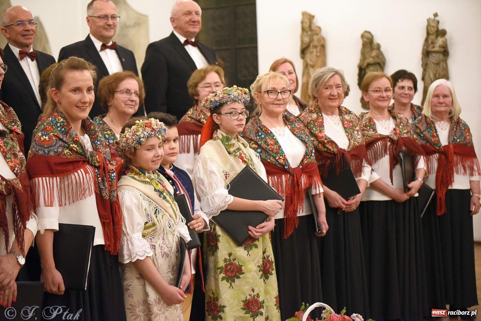 Zdjęcie w galerii na portalu naszraciborz.pl: Śląskie pieśni i opowieści o abp. Gawlinie wiadomości z regionu
