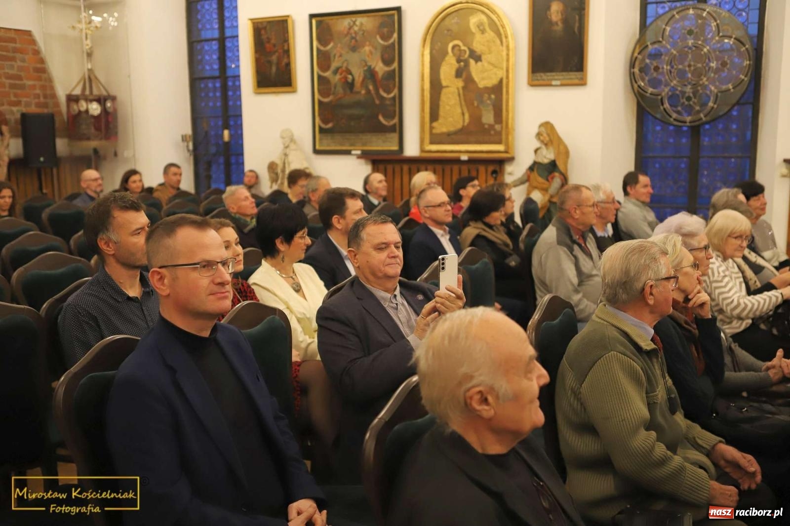 Zdjęcie w galerii na portalu naszraciborz.pl: Śląskie pieśni i opowieści o abp. Gawlinie wiadomości z regionu