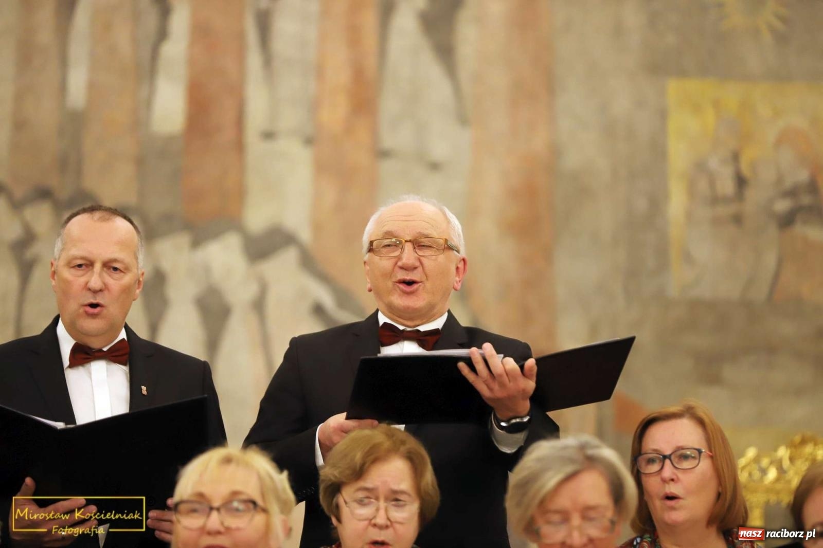 Zdjęcie w galerii na portalu naszraciborz.pl: Śląskie pieśni i opowieści o abp. Gawlinie wiadomości z regionu