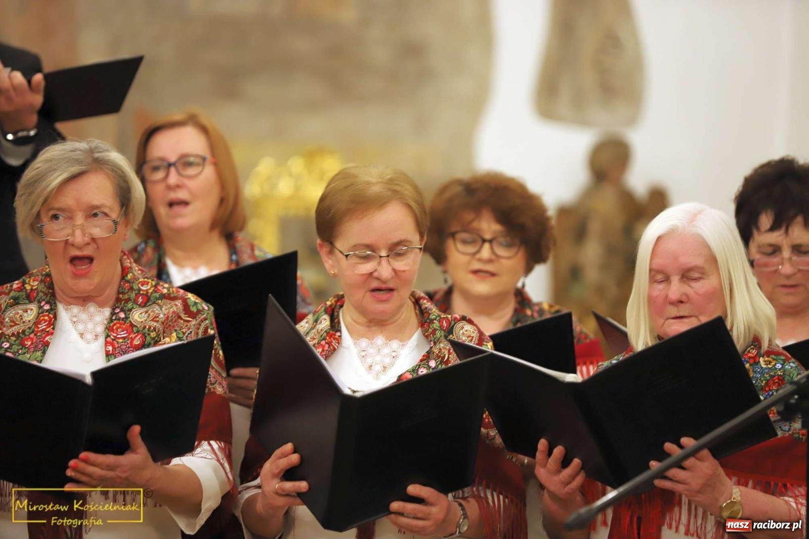 Zdjęcie w galerii na portalu naszraciborz.pl: Śląskie pieśni i opowieści o abp. Gawlinie wiadomości z regionu