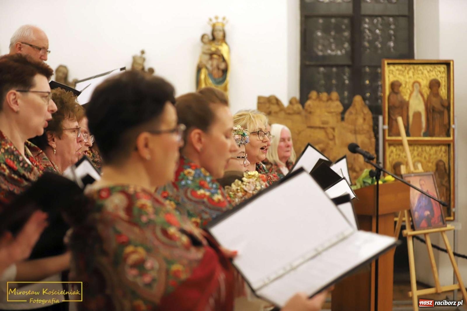 Zdjęcie w galerii na portalu naszraciborz.pl: Śląskie pieśni i opowieści o abp. Gawlinie wiadomości z regionu