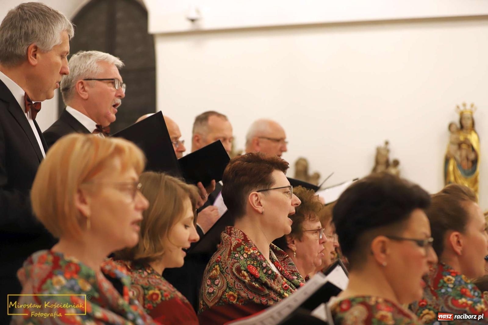 Zdjęcie w galerii na portalu naszraciborz.pl: Śląskie pieśni i opowieści o abp. Gawlinie wiadomości z regionu