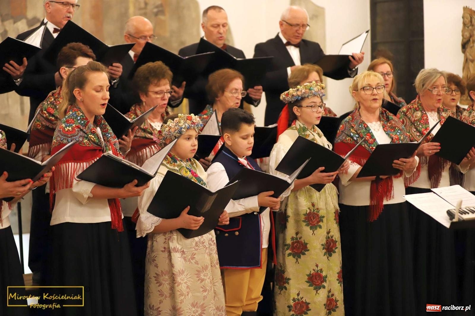 Zdjęcie w galerii na portalu naszraciborz.pl: Śląskie pieśni i opowieści o abp. Gawlinie wiadomości z regionu