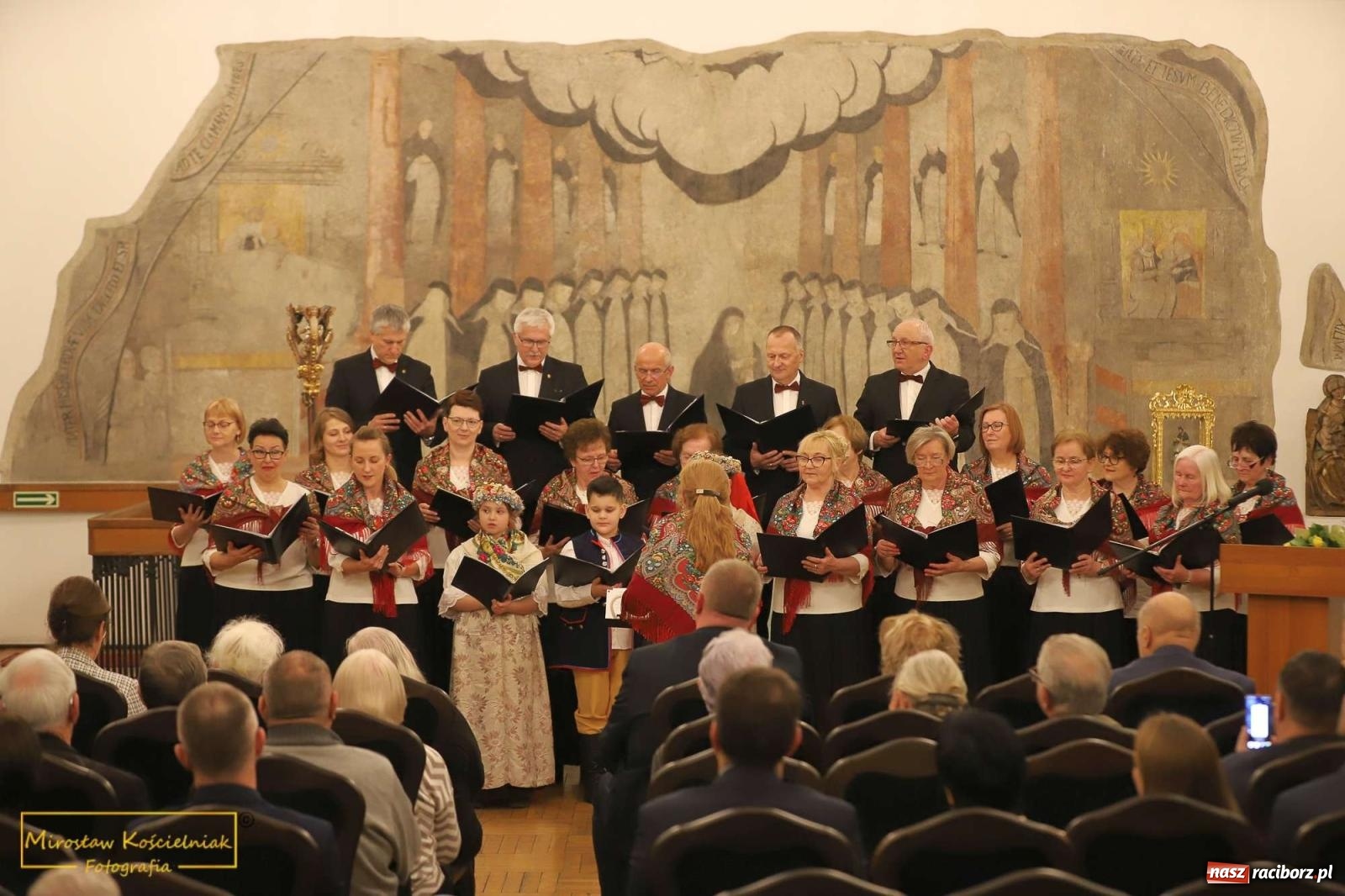 Zdjęcie w galerii na portalu naszraciborz.pl: Śląskie pieśni i opowieści o abp. Gawlinie wiadomości z regionu