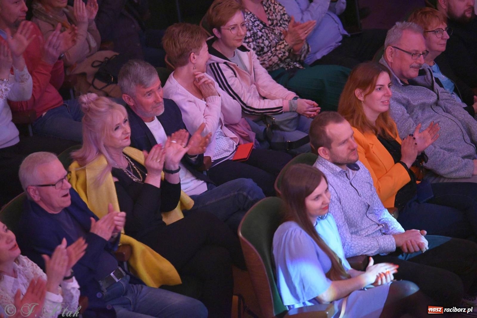 Zdjęcie w galerii na portalu naszraciborz.pl: Golden Hits of Queen & Majesty Orchestra w Raciborzu wiadomości z regionu