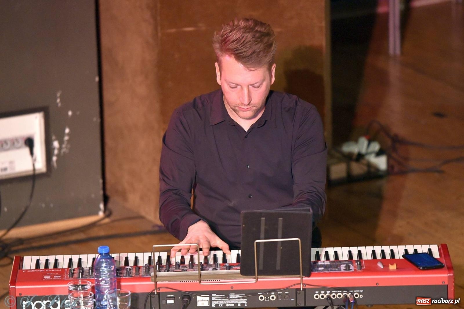 Zdjęcie w galerii na portalu naszraciborz.pl: Golden Hits of Queen & Majesty Orchestra w Raciborzu wiadomości z regionu