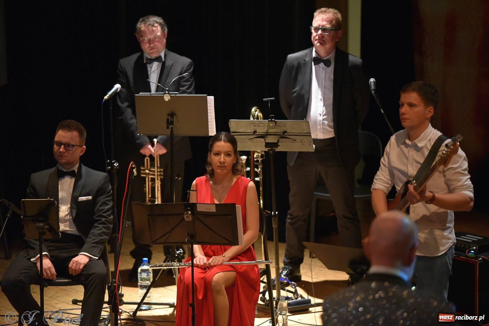 Zdjęcie w galerii na portalu naszraciborz.pl: Golden Hits of Queen & Majesty Orchestra w Raciborzu wiadomości z regionu