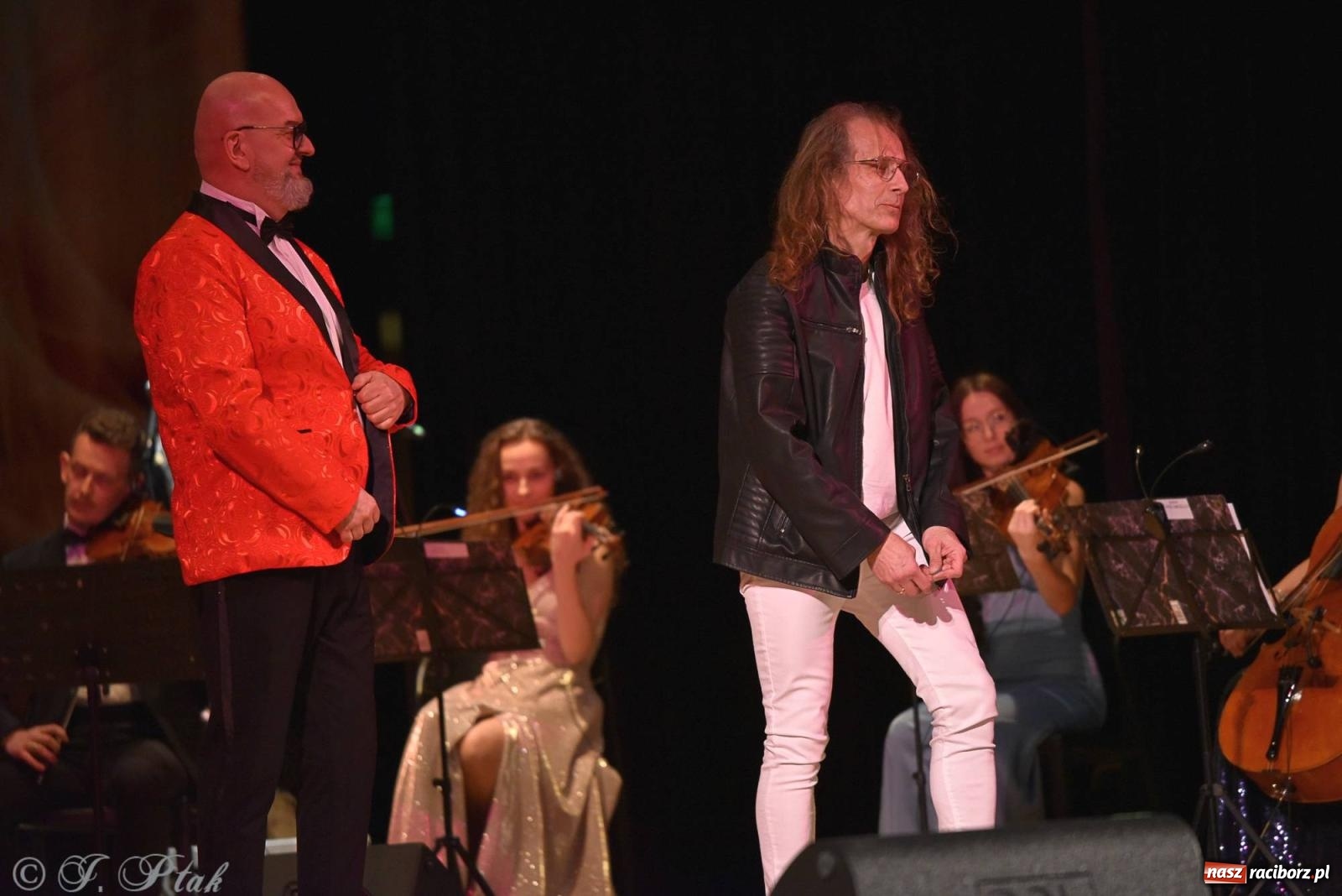 Zdjęcie w galerii na portalu naszraciborz.pl: Golden Hits of Queen & Majesty Orchestra w Raciborzu wiadomości z regionu