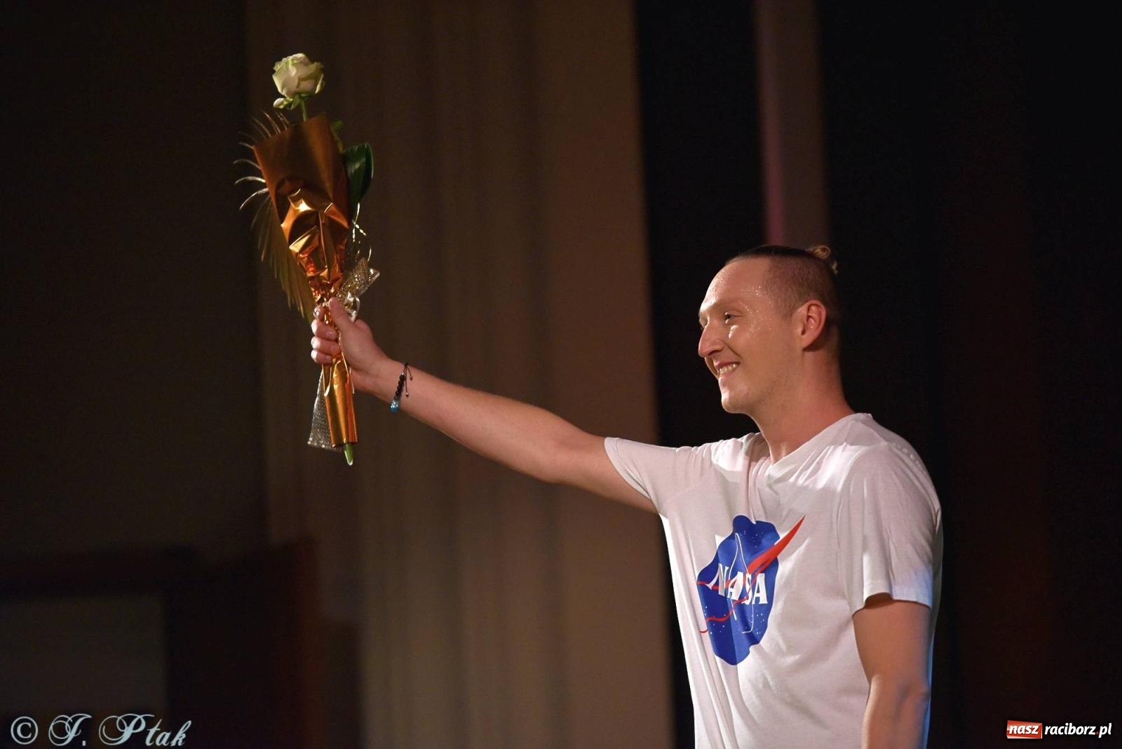 Zdjęcie w galerii na portalu naszraciborz.pl: Golden Hits of Queen & Majesty Orchestra w Raciborzu wiadomości z regionu